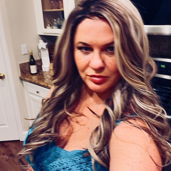 Meet your Posher, Lexi - Picture 8 of 8